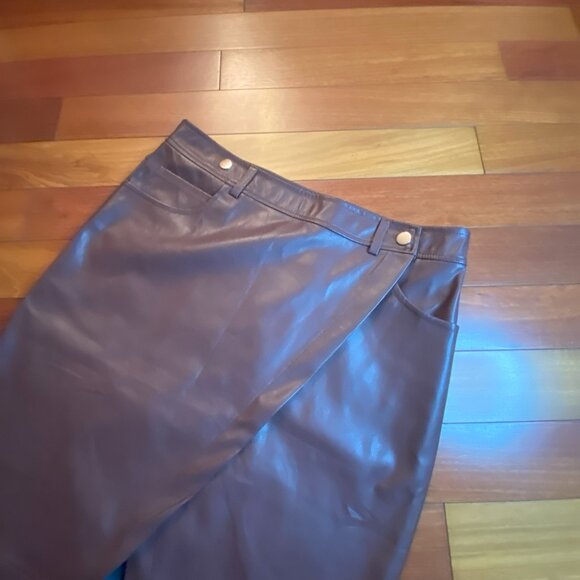 Forever 21 Brown Faux Leather Skirt size Medium - Picture 4 of 9